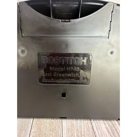 Bostitch HP40 EZ Squeeze 40 Sheet 3 Hole Punch - Silver/Black with Box Office - Picture 7 of 11